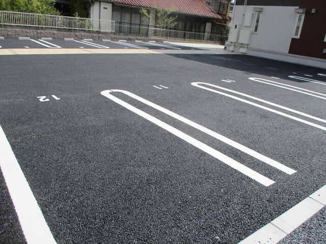 駐車場　駐車場