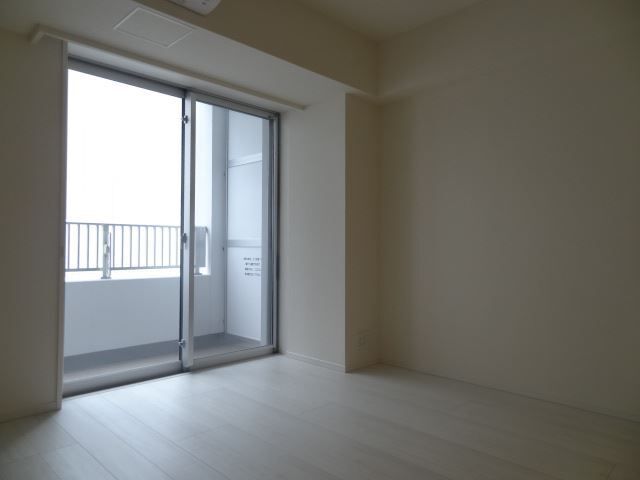 居室・リビング　別号室参考写真