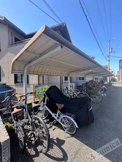 その他共有部分　屋根付き駐輪場が嬉しいです♪♪