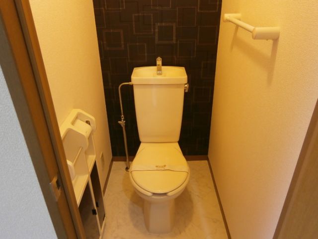 ジュネスのトイレ写真