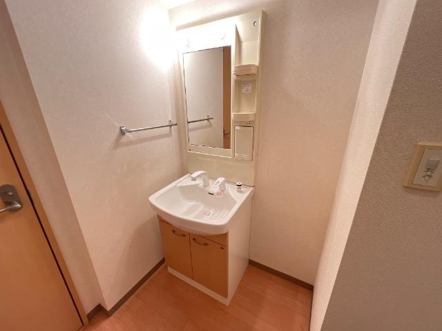 洗面設備　洗髪洗面化粧台