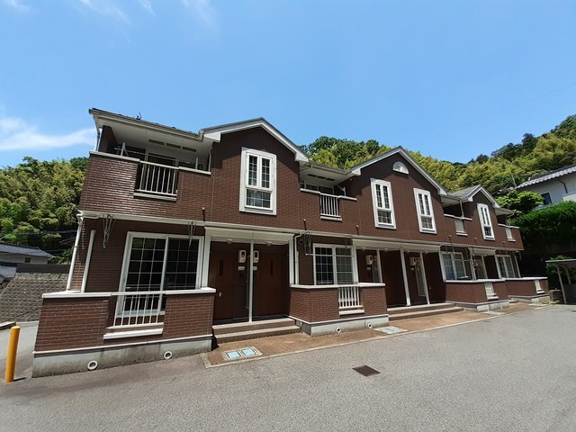 建物外観　外観は落ち着いています