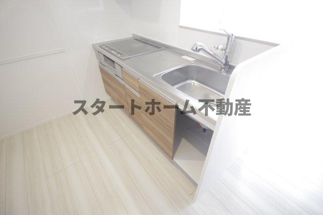 キッチン　コンパクトなキッチンで掃除もラクラク