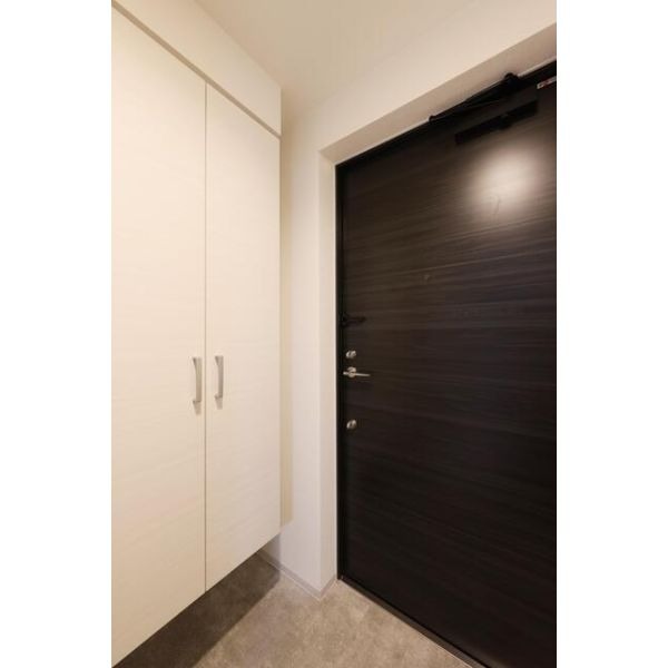 玄関　※写真は同タイプ住戸です。