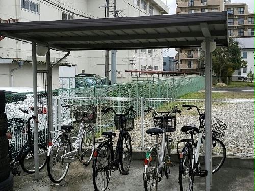 その他設備　屋根付き駐輪場