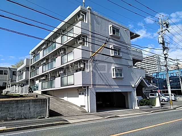 名古屋市名東区西里町のマンションの建物外観