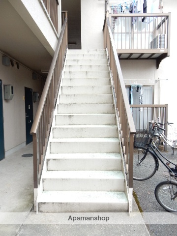 エントランス　駐車場