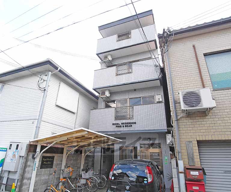 京都市上京区丁子風呂町のマンションの建物外観