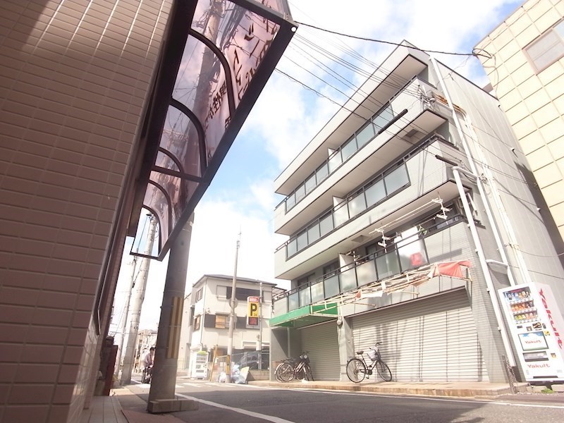神戸市長田区御蔵通のマンションの建物外観