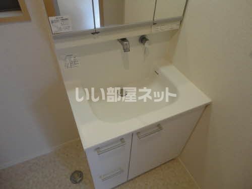 【姫路市網干区新在家のアパートの洗面設備】
