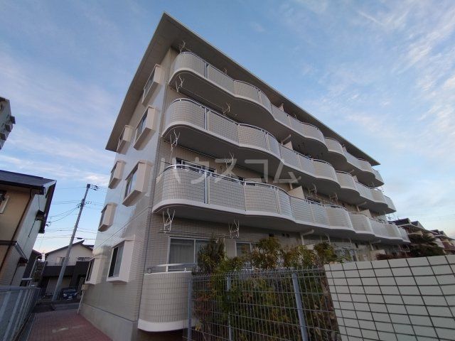犬山市松本町のマンションの建物外観