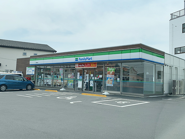 コンビニ　ファミリーマート川越天沼店（コンビニ）まで718m