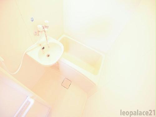 バス・シャワールーム　設備・使用は号室により異なる為、現況を優先致します。