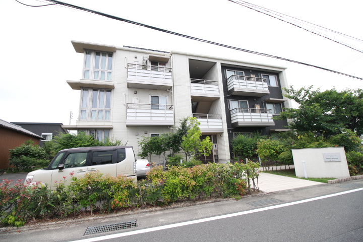 ベレオ南島田の建物外観