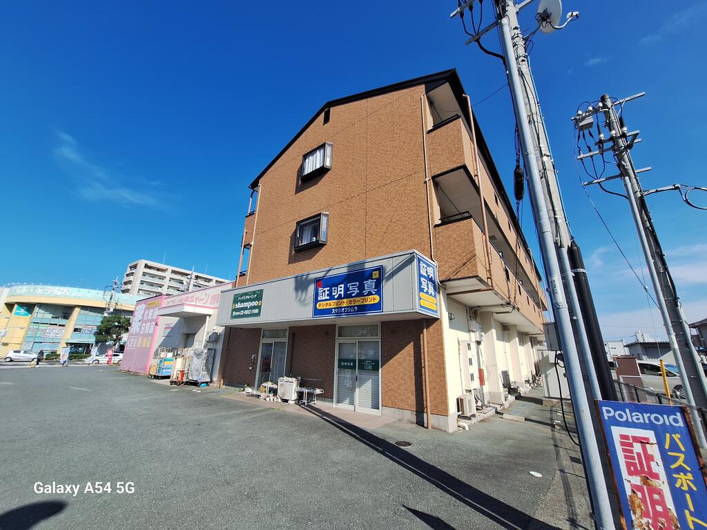 防府市駅南町のマンションの建物外観