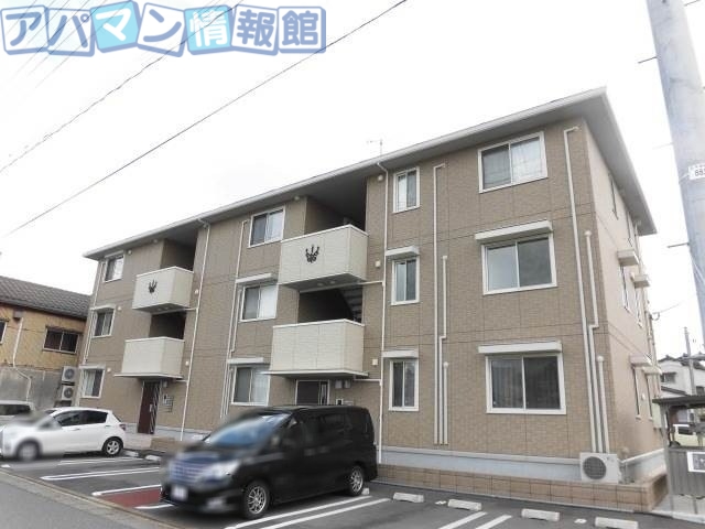 新潟市西区内野町のアパートの建物外観