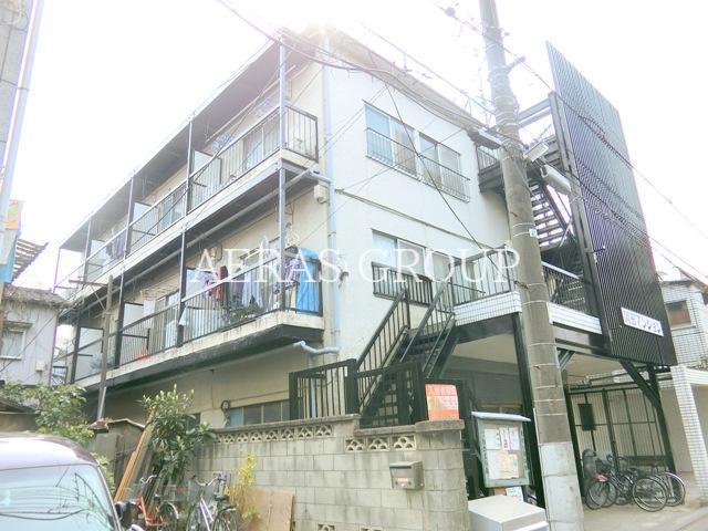 岡田マンションの建物外観