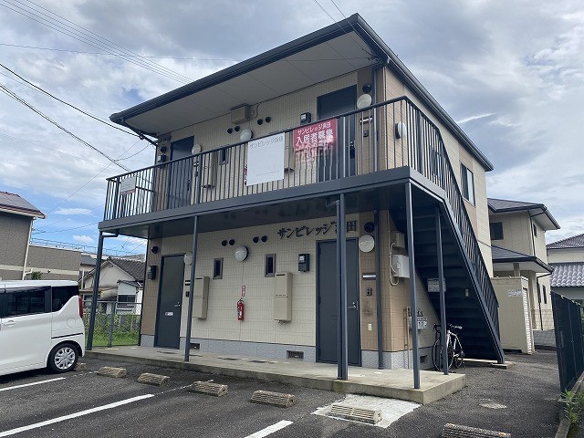 サンビレッジ浜田の建物外観