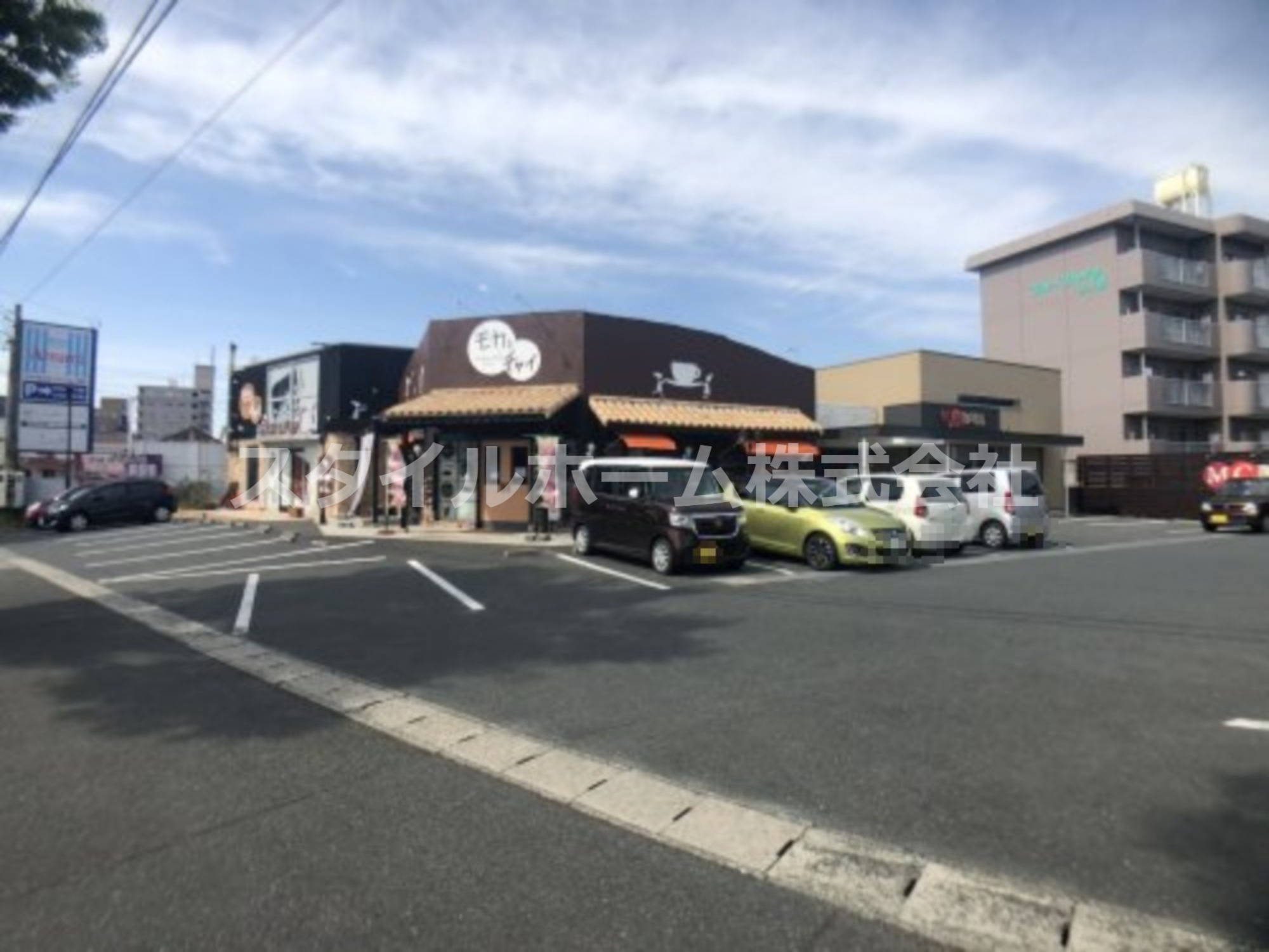 飲食店　MC珈琲店（飲食店）まで272m