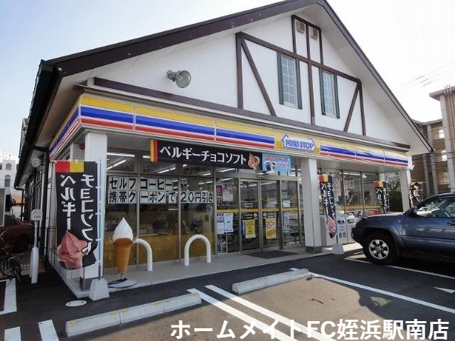 【福岡市西区豊浜のアパートのコンビニ】