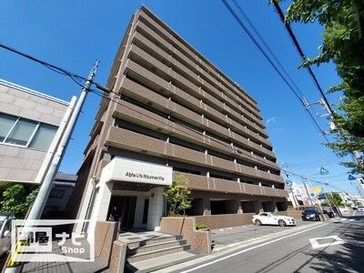 高松市花園町のマンションの建物外観