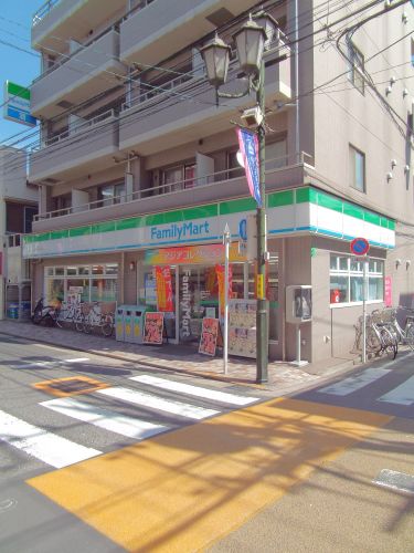 コンビニ　ファミリーマート田中屋西大井店（コンビニ）まで320m