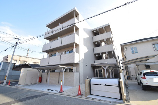 【MISTRAL神屋町IIIの建物外観】