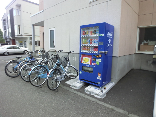 【石狩市花川南四条のマンションのロビー】