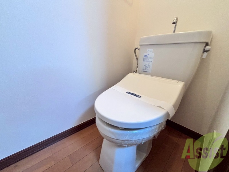 トイレ　こちらはトイレになります。清潔感がありますね。