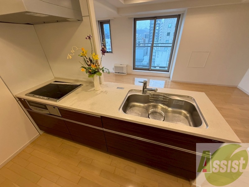 キッチン　キッチンはスペースも広々していて使いやすそうですよ！