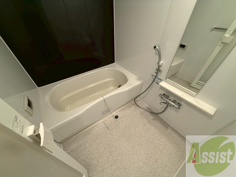 バス・シャワールーム　お風呂になります。一日の疲れを癒してくださいね。