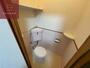 トイレ　落ち着いた色調のトイレです