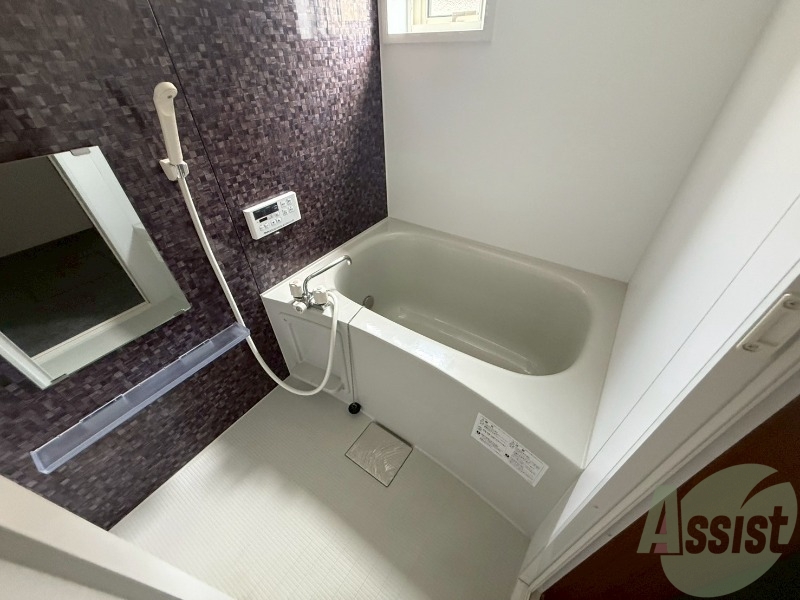 バス・シャワールーム　お風呂は追い炊きもあり長く入って入れますね。