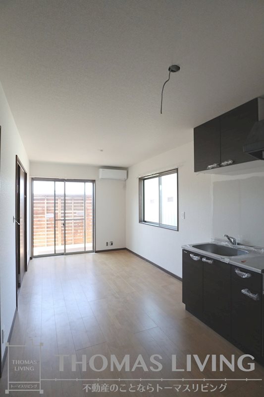 居室・リビング　工事中の写真です。