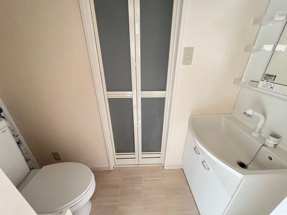 洗面設備　※別の部屋の写真です