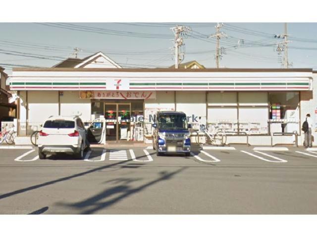 コンビニ　セブンイレブン安城新田町小山店（コンビニ）まで617m