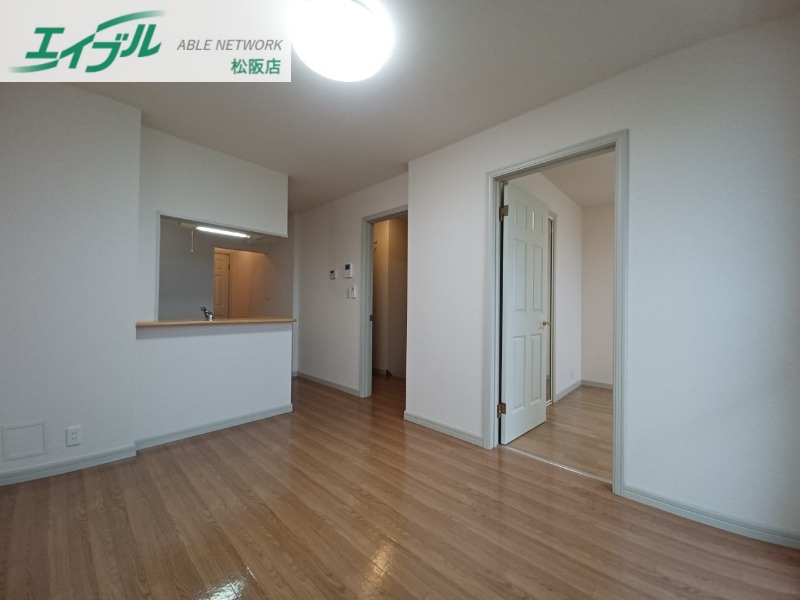 居室・リビング　同型反転タイプのお写真です