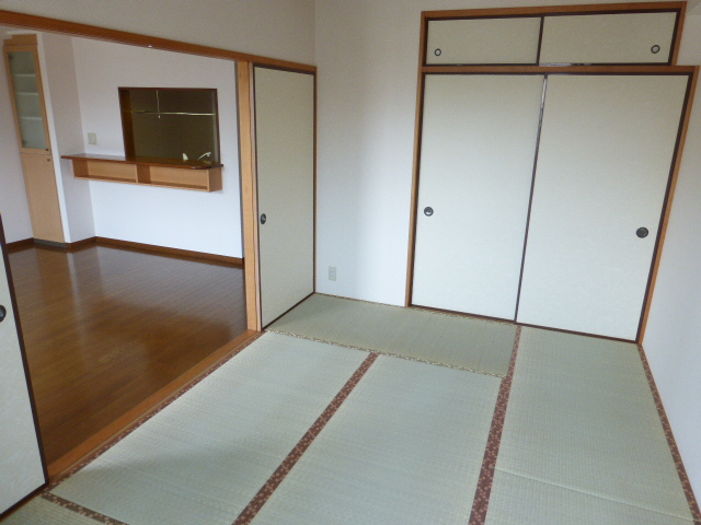 収納　和室6帖　収納、押入１間付
