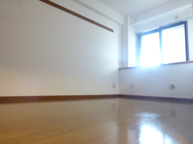 その他　北側洋室6帖　（子供部屋、寝室）　収納、クローゼット付