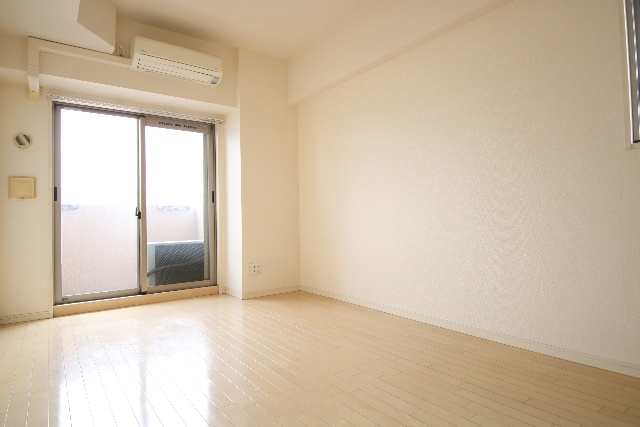 居室・リビング　※別室の参考写真の為、現況優先です。