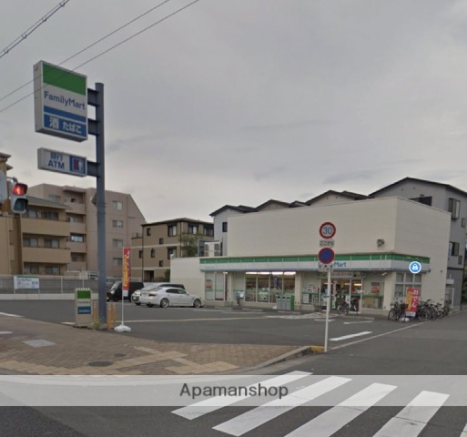 コンビニ　ファミリーマート（コンビニ）まで362m