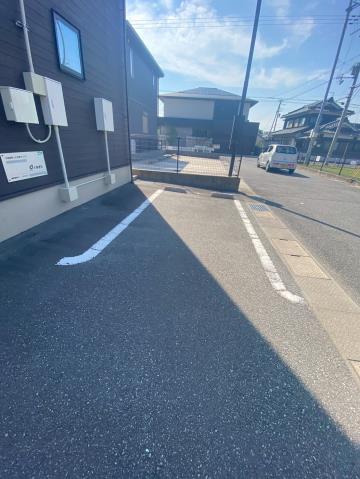 駐車場　エントランス