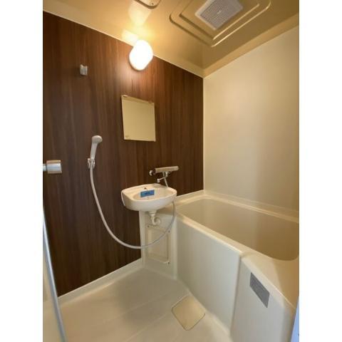 バス・シャワールーム　バス