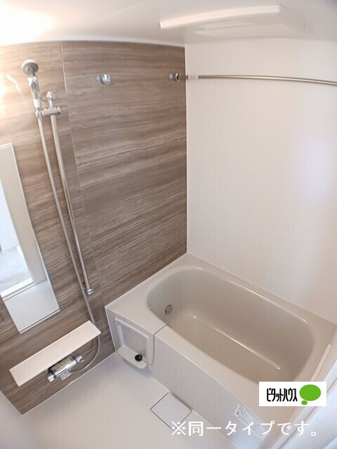 バス・シャワールーム　同一タイプの部屋