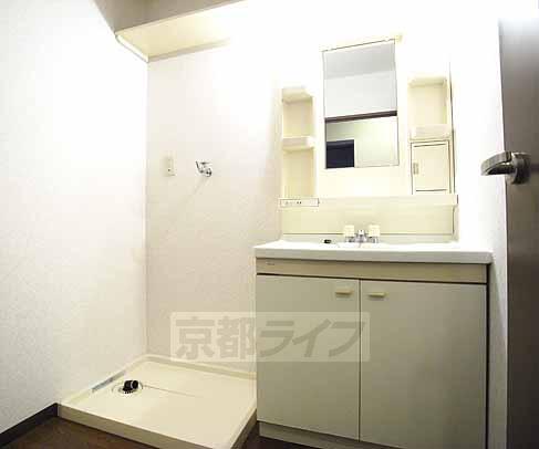 洗面設備　毎日のスタートはこちらから。