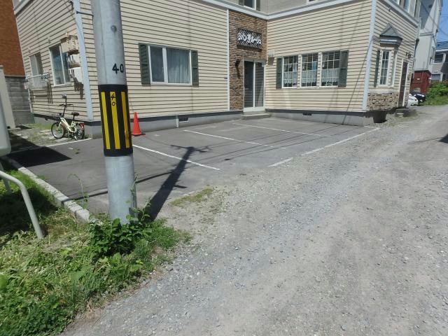 駐車場　駐車場