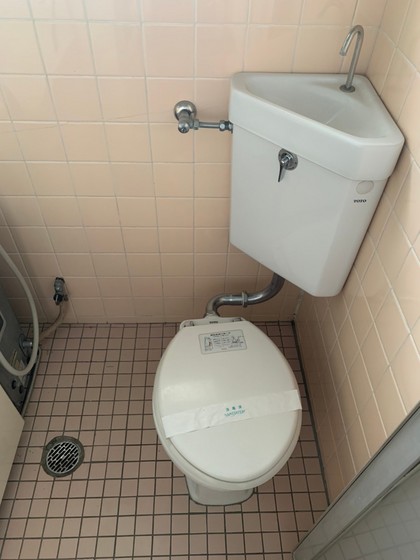 トイレ　※別号室のお写真です