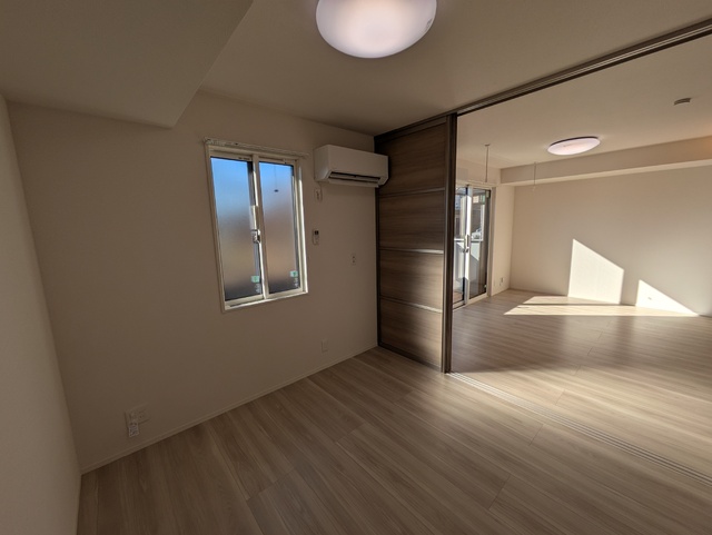 その他部屋・スペース　【洋室６帖】