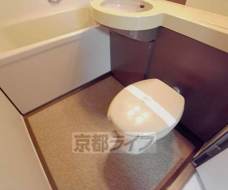 トイレ　トイレもゆったりしているＵＢ
