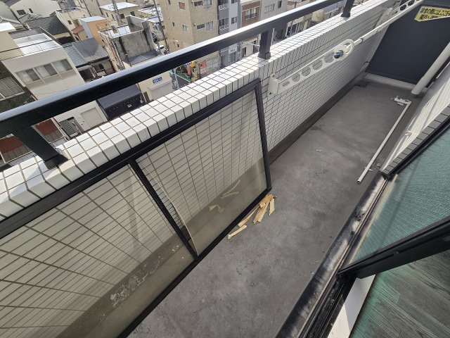 バルコニー　お洗濯にも便利なバルコニー付き